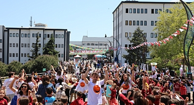 TRÜ'DE BAHAR ŞENLİKLERİ BAŞLADI 