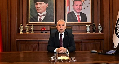 VALİ YILDIRIM'DAN TRABZONSPOR U19 TAKIMINA TEBRİK