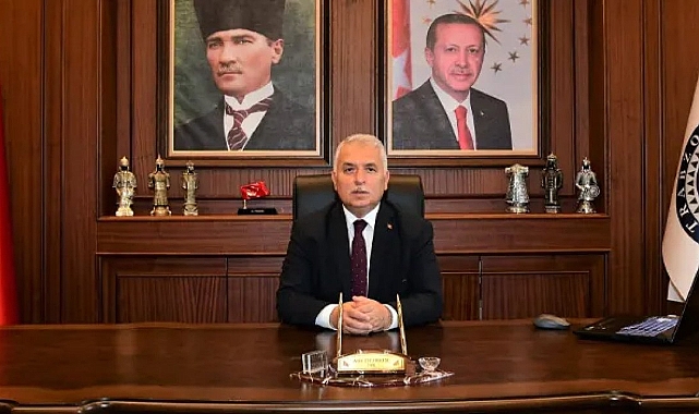 VALİ YILDIRIM'DAN TRABZONSPOR U19 TAKIMINA TEBRİK