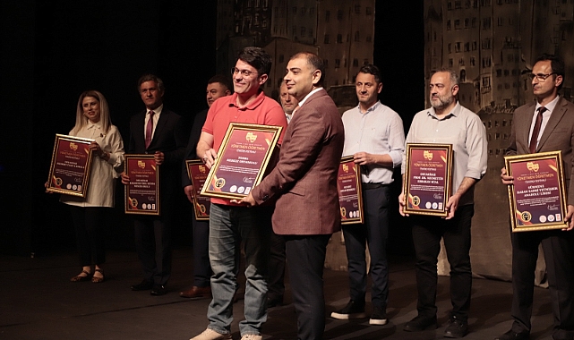 YOMRA MERKEZ ORTAOKULU'NA 3 ÖDÜL BİRDEN