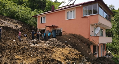 AĞILLI'DA KORKUTAN HEYELAN... ORTAHİSAR'DAN ANINDA MÜDAHALE 