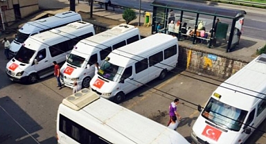 ARSİN DOLMUŞÇULARINDA AİDAT KRİZİ PATLAK VERDİ! 