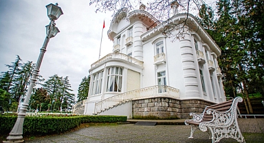 ATATÜRK KÖŞKÜ 12 BİN ZİYARETÇİ AĞIRLADI 