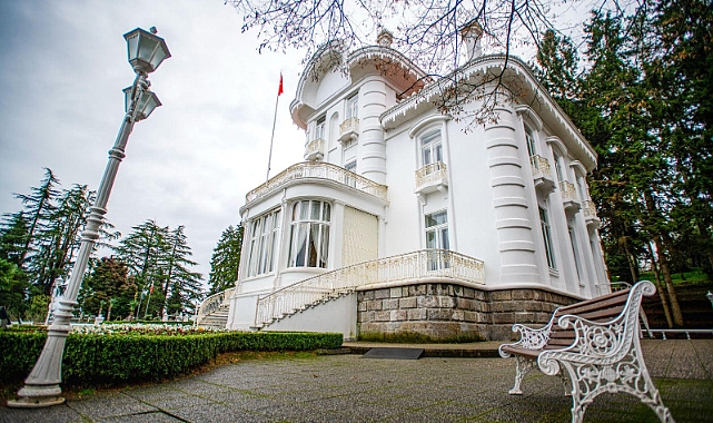 ATATÜRK KÖŞKÜ 12 BİN ZİYARETÇİ AĞIRLADI