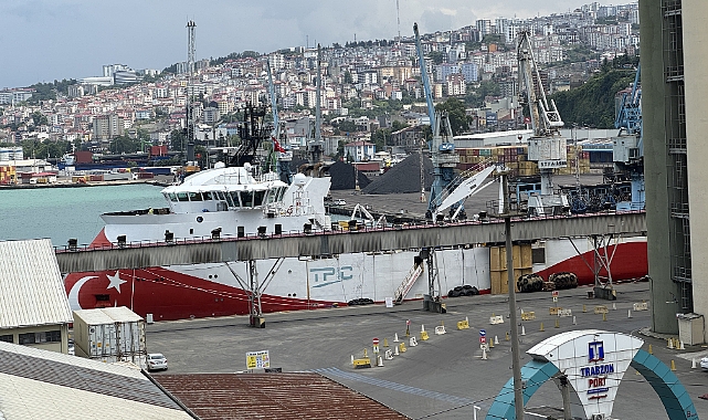 'BARBAROS HAYRETTİN PAŞA' TRABZON LİMANINA DEMİR ATTI