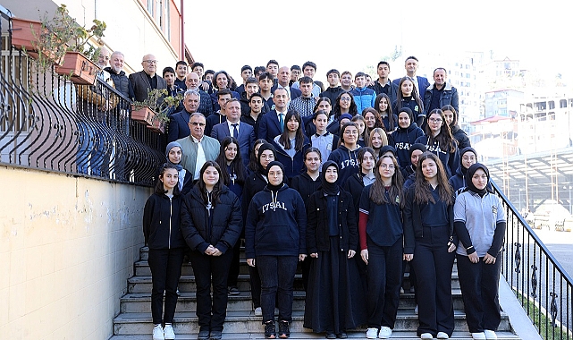 BAŞKAN EKİM'DEN ÖĞRETMEN VE ÖĞRENCİLERE DESTEK