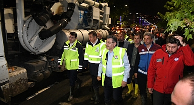 BAŞKAN GENÇ: “548 PERSONEL VE 165 ARAÇLA SAHADAYIZ”