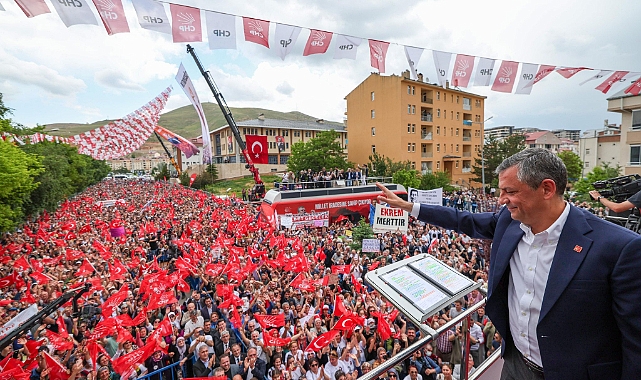 CHP LİDERİ ÖZEL BAYBURT'TA KONUŞTU: İKTİDAR OLMAYA GELİYORUZ