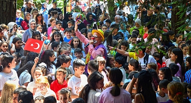 ÇOCUKLAR, ORTAHİSAR’IN KARNE ŞENLİĞİNDE DOYASIYA EĞLENDİ