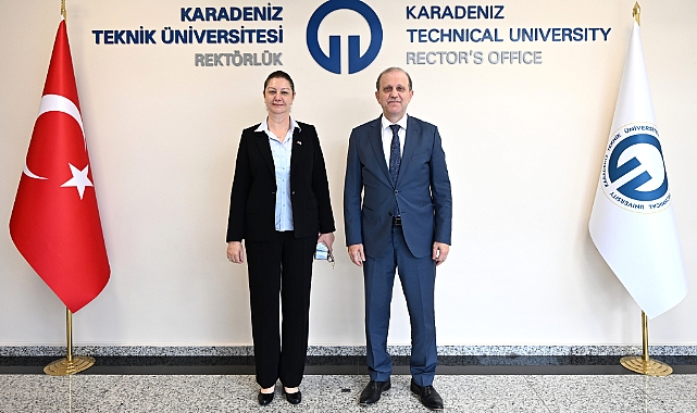 DEMİREL'DEN REKTÖR ÇUVALCI'YA ZİYARET