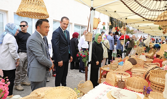 EKİM, HALK EĞİTİM MERKEZİ YIL SONU SERGİSİNDE