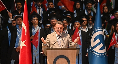 GENÇ: TAM BAĞIMSIZ TÜRKİYE YOLCULUĞU GENÇLERİN OMUZLARINDA YÜKSELECEK