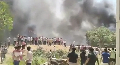 HİNDİSTAN-İNGİLTERE UÇAĞI DÜŞTÜ: ÇOK SAYIDA ÖLÜ VAR