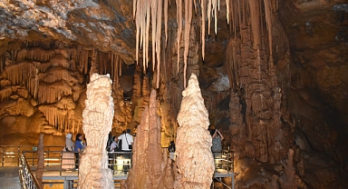 KARACA MAĞARASINDA BAYRAM YOĞUNLUĞU 