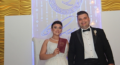 KONAK VE ŞEKER AİLELERİNİN MUTLU GÜNÜ 