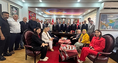 MHP TRABZON'DA COŞKULU BAYRAMLAŞMA