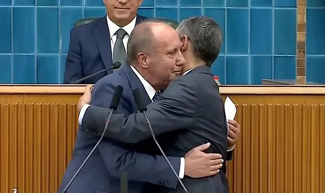 MUHARREM İNCE CHP'YE GERİ DÖNDÜ!