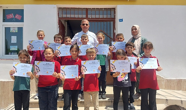 NURCAN ÖĞRETMENİN ÖĞRENCİLERİ GELECEĞE EMİN ADIMLARLA İLERLİYOR