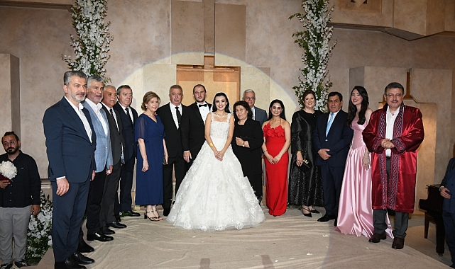 ÖZER VE YAVUZ AİLELERİNİN MUTLU GÜNÜ