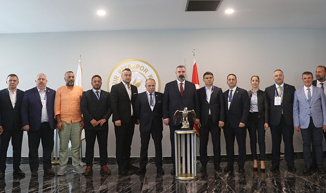 RİZESPOR'DA BAŞKAN TURGUT GÜVEN TAZELEDİ