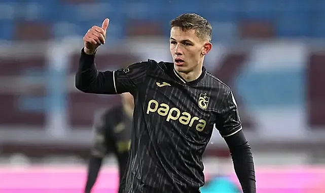 SİKAN YUVADAN UÇABİLİR