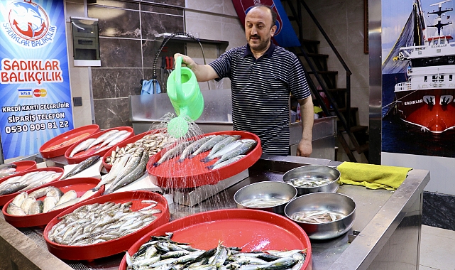 TEZGAHLAR ŞENLENDİ, ESNAFIN YÜZÜ GÜLDÜ