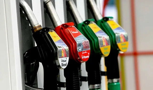 ARAÇ SAHİPLERİNİN DİKKATİNE... AKARYAKITA BÜYÜK ZAM!