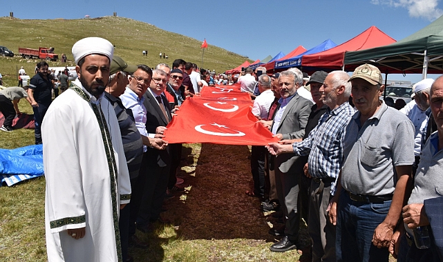 AZİZ ŞEHİTLERİMİZ DUALARLA ANILDI