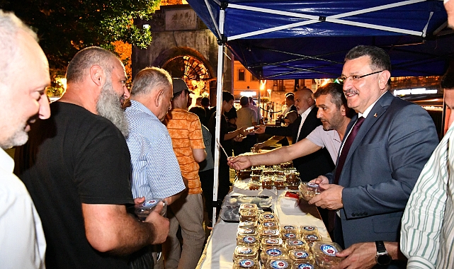 BÜYÜKŞEHİR'DEN ŞEHİTLER İÇİN AŞURE VE LOKMA İKRAMI