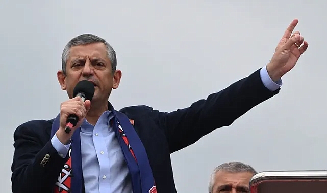 CHP'DE BAKLAVA KUTUSU KRİZİ... ÖZGÜR ÖZEL ÇOK SİNİRLENDİ!