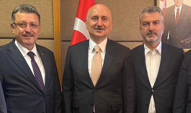 MUMCU'DAN ÖZEL'E: MİLLETİN OCAĞI AK PARTİ'DİR