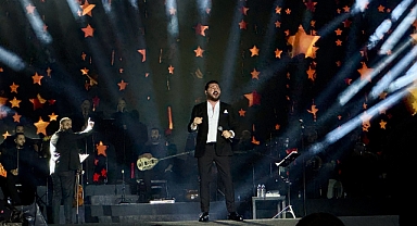 ŞARKICI SERKAN KAYA'DAN MUHTEŞEM KONSER