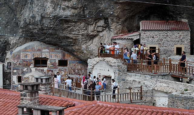SÜMELA MANASTIRI'NA ZİYARETÇİ AKINI