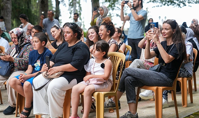 ATATÜRK'ÜN SEVDİĞİ ŞARKILAR KÖŞKTE YANKILANIYOR
