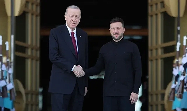 CUMHURBAŞKANI ERDOĞAN ZELENSKİY'LE GÖRÜŞTÜ