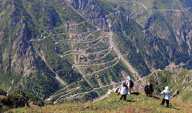DOĞA TUTKUNLARININ GÖZDESİ DEREBAŞI VİRAJLARI