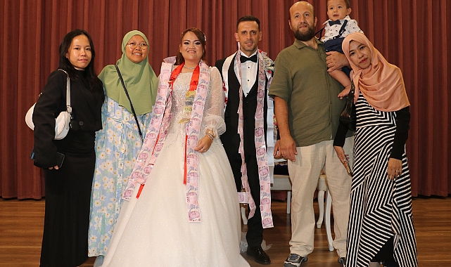 ENDONEZYA'DAN GELDİ, TRABZON'A GELİN OLDU