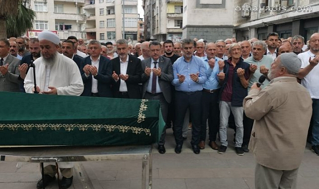 ESKİ BELEDİYE BAŞKANI SON YOLCULUĞUNA UĞURLANDI