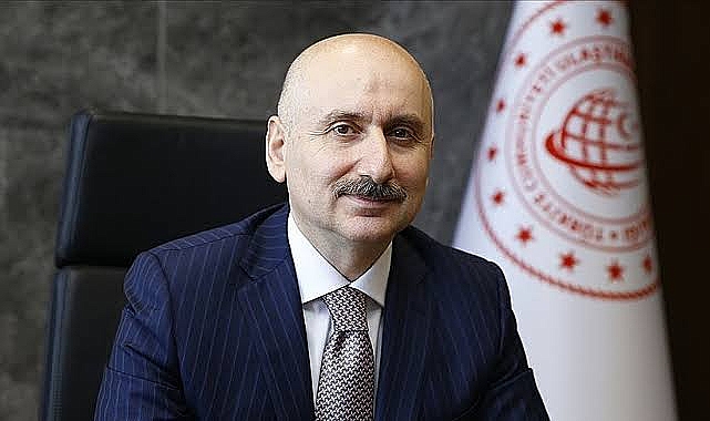 KARAİSMAİLOĞLU'NDAN ÖZEL'E: EĞRİ CETVELDEN DOĞRU ÇİZGİ ÇIKMAZ!