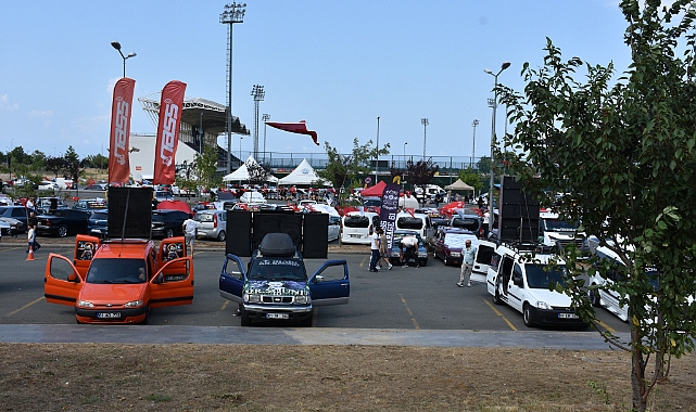 MODİFİYE ARAÇ TUTKUNLARI TRABZON'DA BULUŞTU