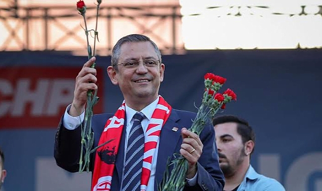 ÖZGÜR ÖZEL TRABZON'A GELİYOR