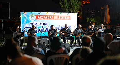 SÖĞÜTLÜ SAHİLİNDE TÜRKÜLERLE DOLU BİR GECE 