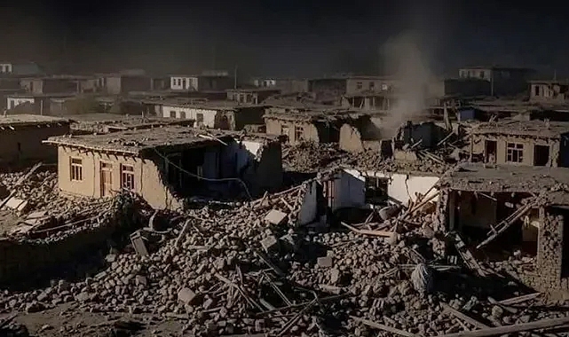 AFGANİSTAN'DA DEPREM: YÜZLERCE ÖLÜ VE YARALI VAR!