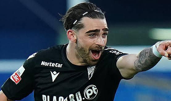 BEŞİKTAŞ'TAN TRABZONSPOR'A BİR ÇALIM DAHA... JOTA SİLVA İMZAYI ATTI