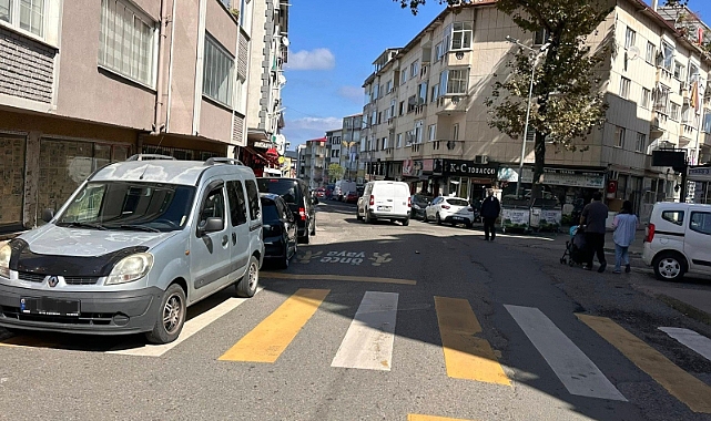 BURASI TRABZON... YAYA İÇİN GEÇİT VAR, GEÇİŞ YOK!