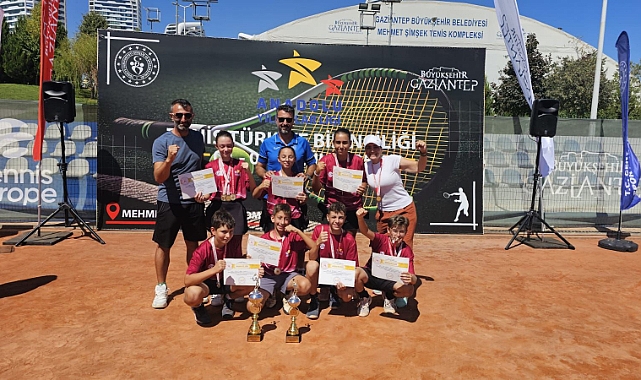 BÜYÜKŞEHİR’İN TENİS TAKIMINDAN GURURLANDIRAN BAŞARI
