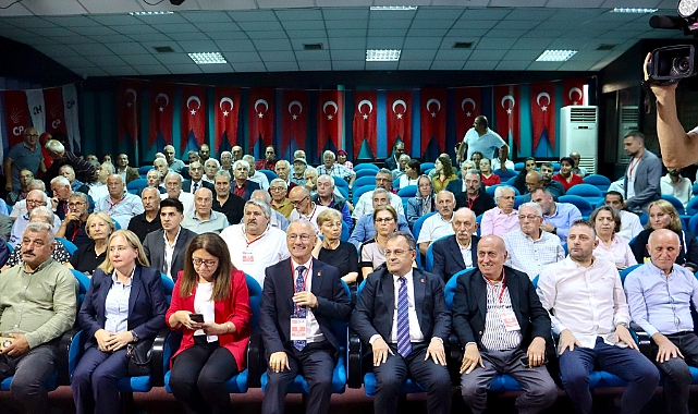 CHP'DA SÜRPRİZ FOTOĞRAF... İL BAŞKANI BAK VE CAHİT ERDEM YAN YANA!