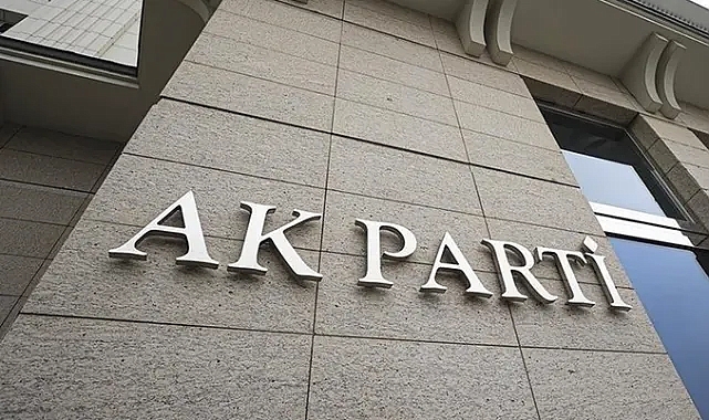 CHP'DE O İSİM DE AK PARTİ'YE GEÇİYOR!