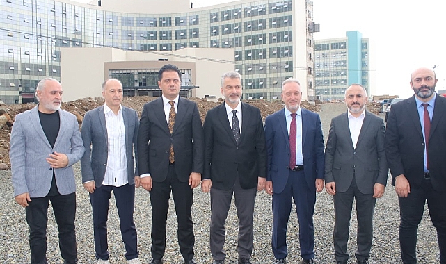 CHP'Lİ ÖZKARABEKİR'DEN ŞEHİR HASTANESİ ÇIKIŞI: BU ŞEHRİN SAĞLIK İL MÜDÜRÜ YOK MU?