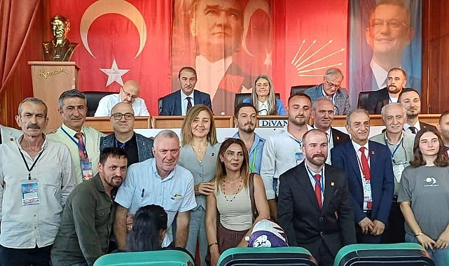 CHP RİZE'DE BAŞKAN TOPALOĞLU GÜVEN TAZELEDİ